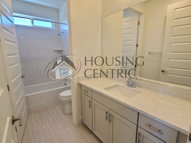 Building Photo - Luxurious Newer Construction Rental Home I...