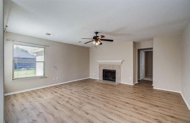 Building Photo - 14731 Country Rose Ln