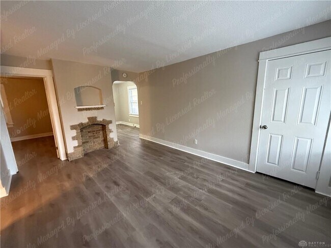 Building Photo - 1133 Linda Vista Ave