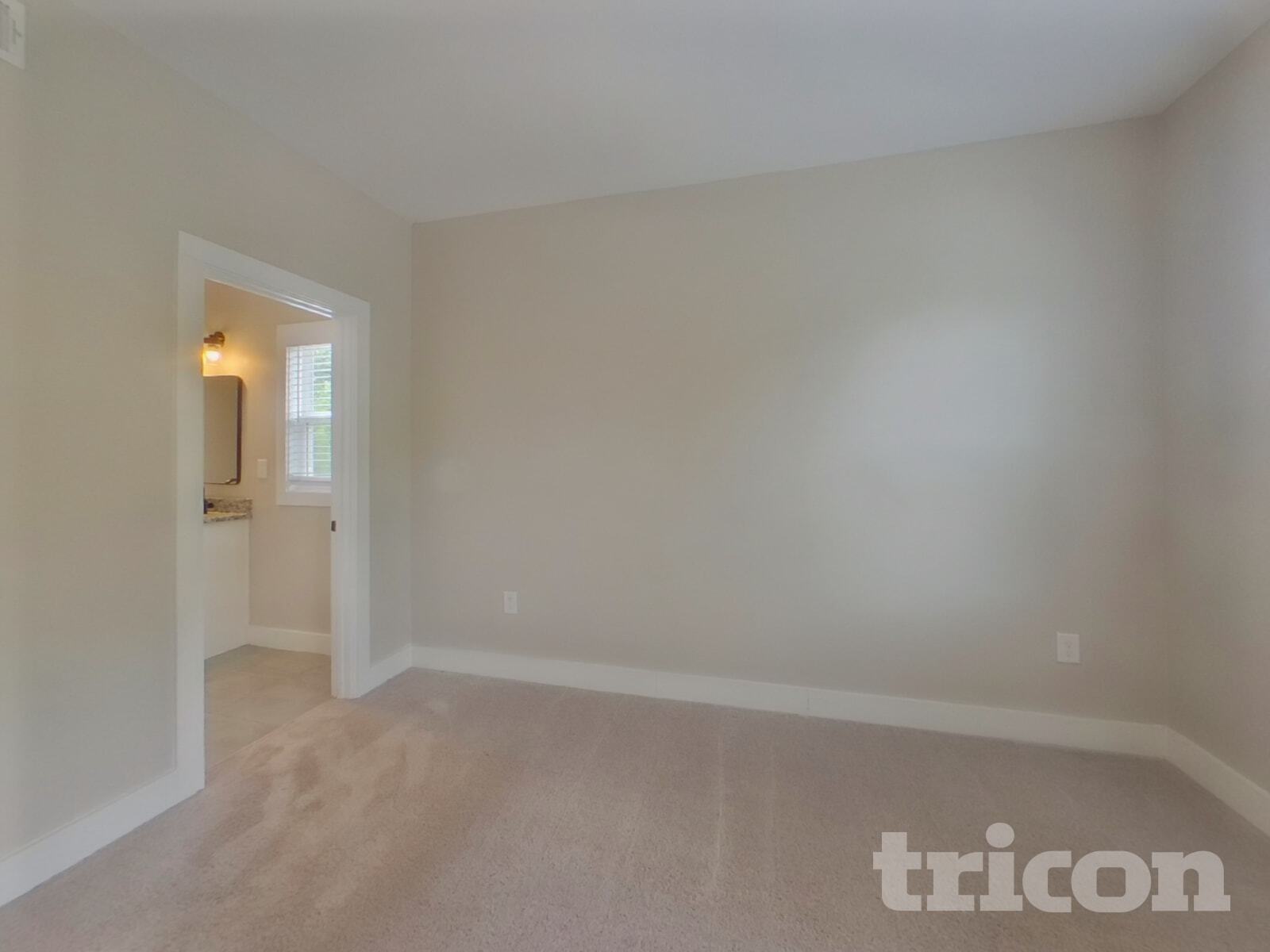 Building Photo - 3047 Ridge Ave