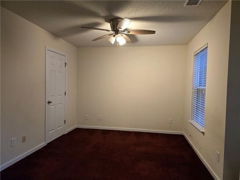 Building Photo - 5195 Miller Woods Trail