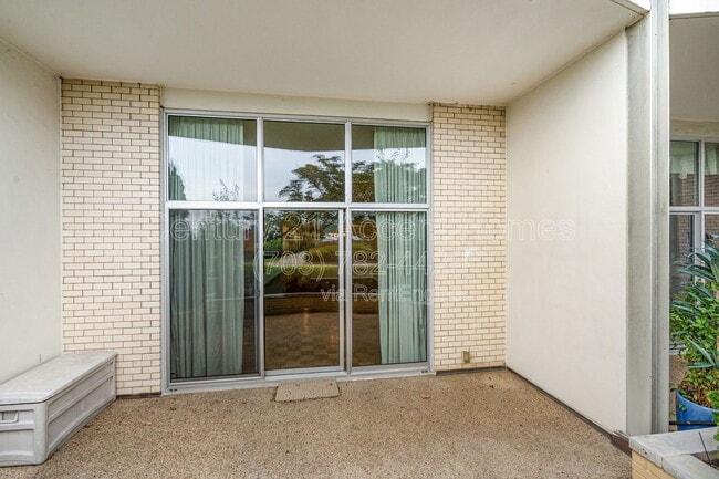 Building Photo - 1200 N Nash St