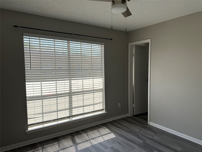 Building Photo - 7575 Cambridge St