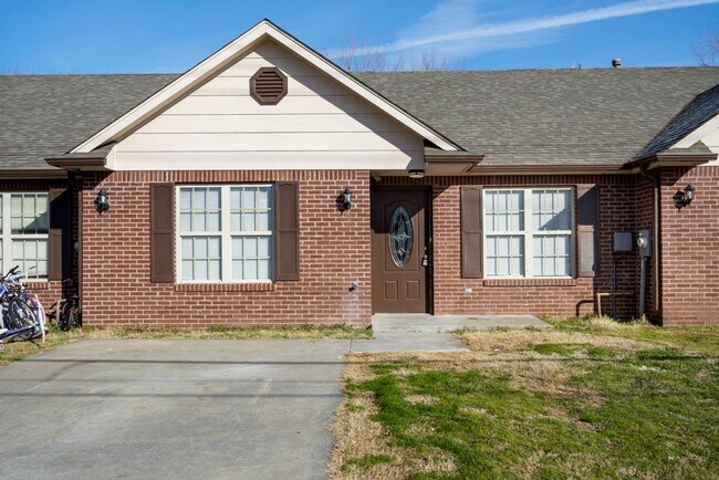 Building Photo - Grayson Avenue