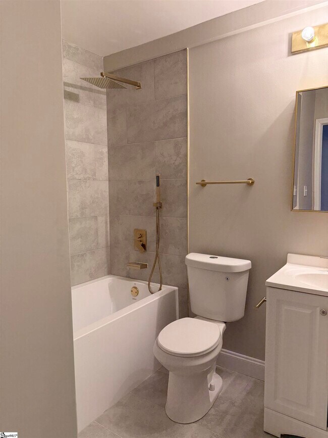 Building Photo - 36 Spinnaker Ct