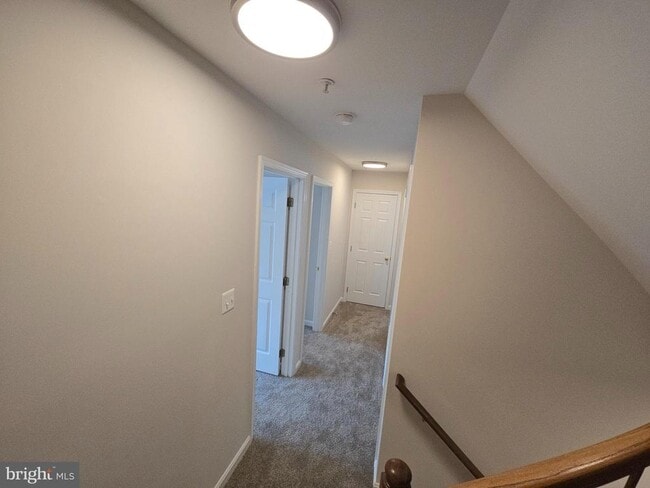 Building Photo - 8868 Goose Landing Cir