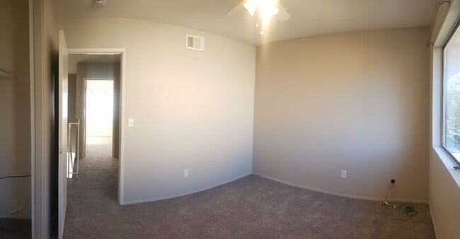Building Photo - Well Appointed Condo with private yard!