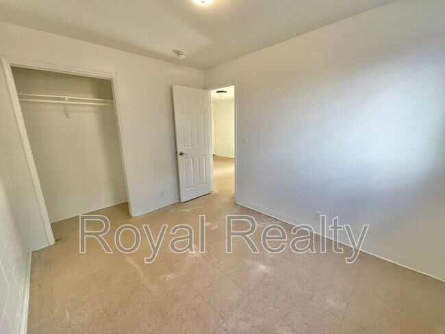Building Photo - 94-232-232 Aniani Pl