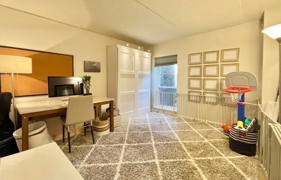 Building Photo - 50-56 Broadlawn Park