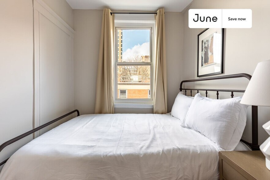 Building Photo - 102 Tyler St