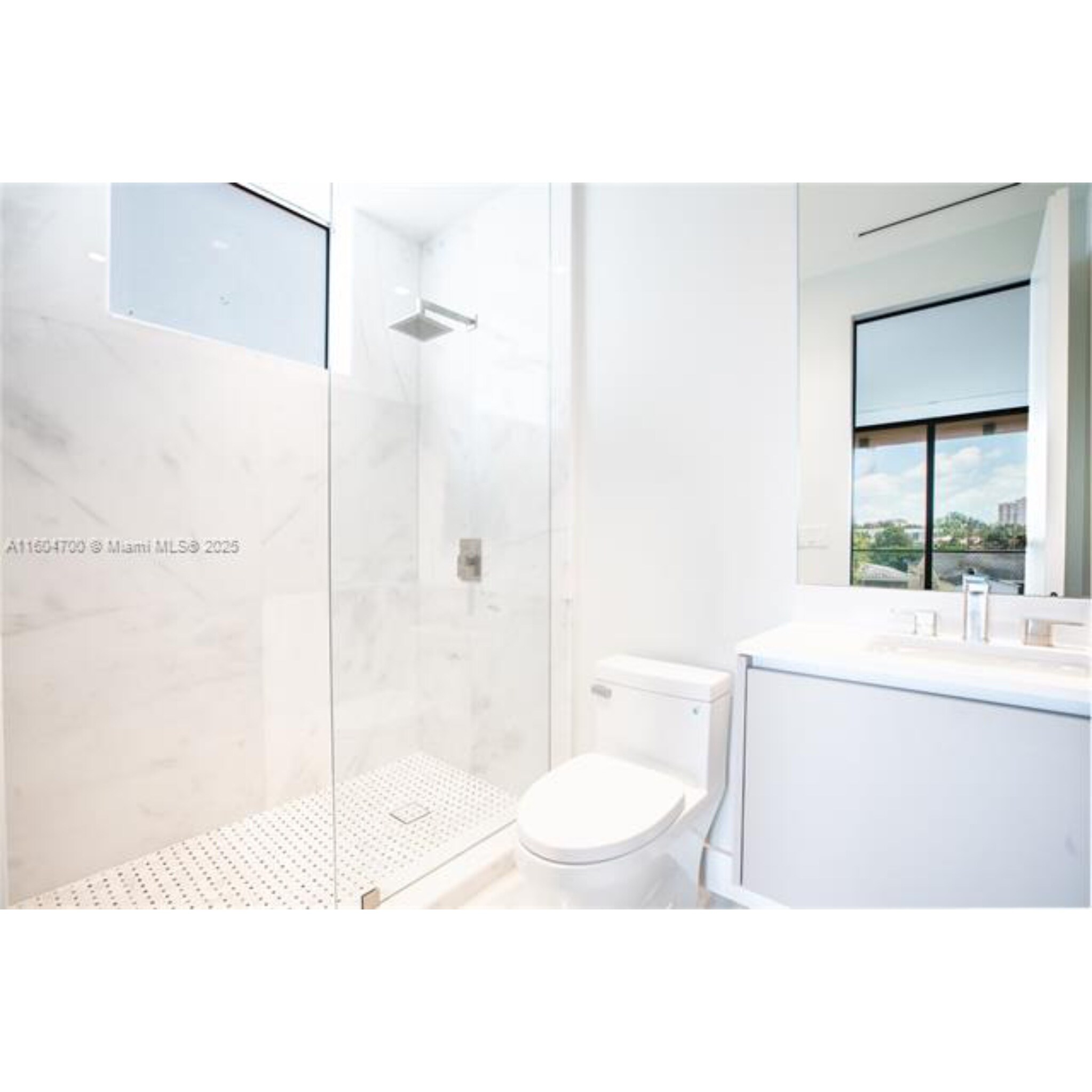 Building Photo - 345 W 46th St