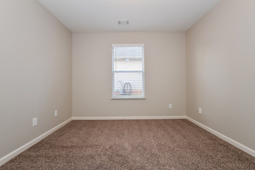 Building Photo - 1122 St Phillips Ct