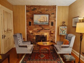 Building Photo - 35 Sisson Ave