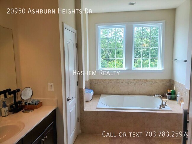 Building Photo - 20950 Ashburn Heights Dr