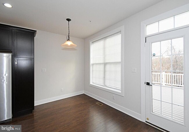 Building Photo - 136 Iron Hill Way