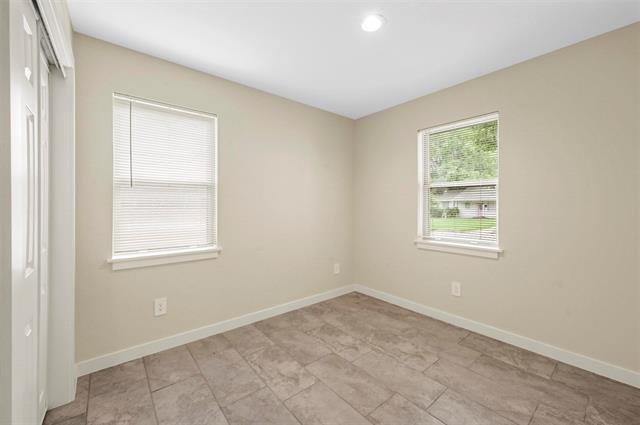 Building Photo - 2209 Sybil Dr