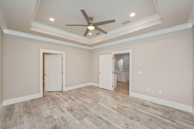 Building Photo - 518 Sibert Ave