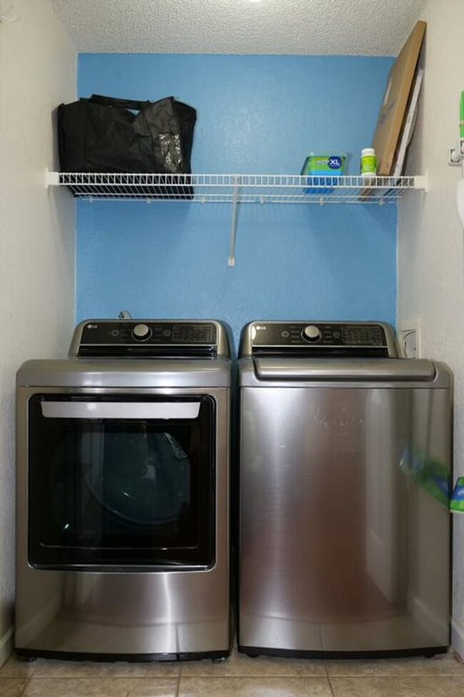 Building Photo - Upgraded Condo in Gated Community of Plant...
