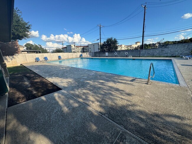 Building Photo - GATED COMMUNITY  |  STONE OAK  |  4 BEDROO...