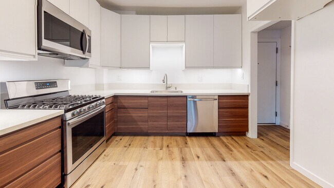 Building Photo - 16721 Sherman Way