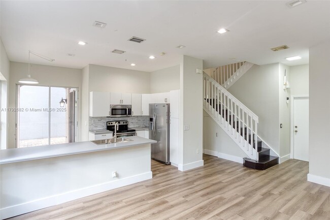 Building Photo - 3755 SW 50th St