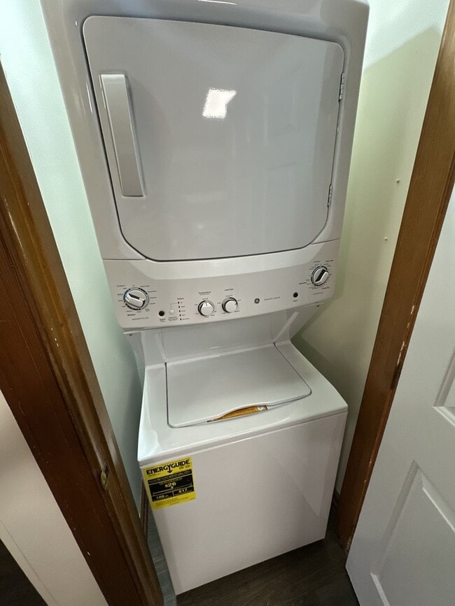 Building Photo - 2 Bedroom 2 Bathroom Condo!