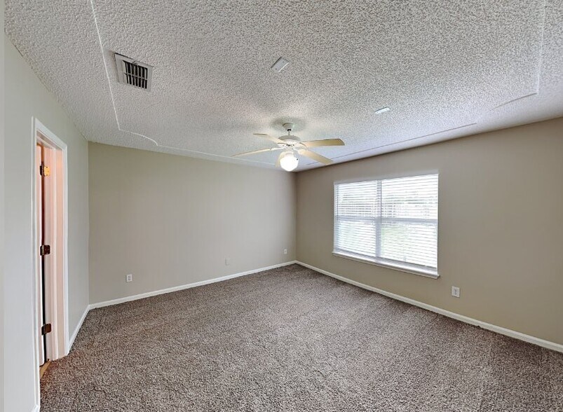 Building Photo - 1511 Beecher Ln