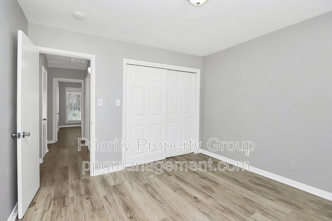 Building Photo - 1806 Herrin Ave