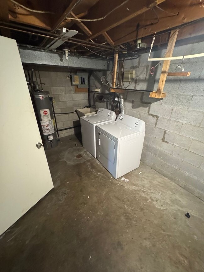 Building Photo - 2-Bedroom 1-Bathroom townhouse in McKeesport!