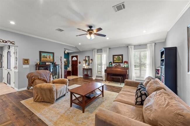 Building Photo - 9418 Wandsworth Dr