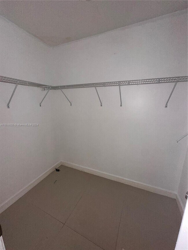 Building Photo - 15320 SW 106th Terrace