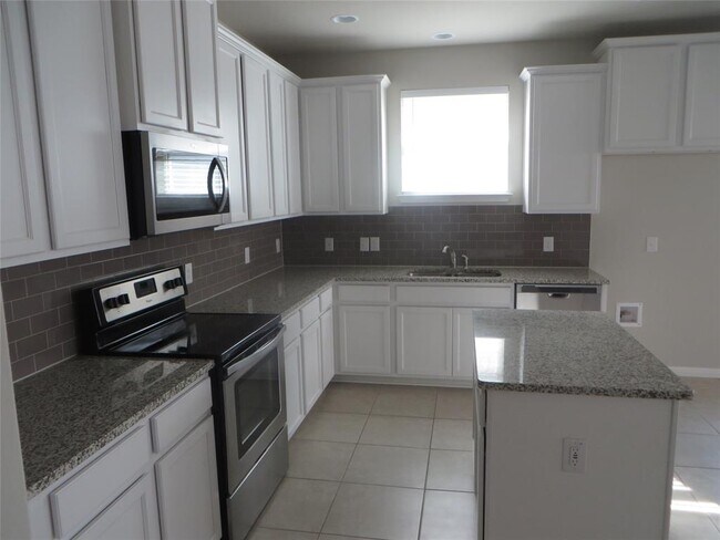 Building Photo - 301 La Escalera Dr