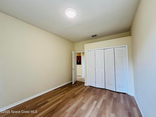 Building Photo - 5810 Eagle Way