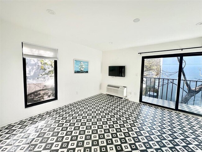 Building Photo - 201 Academy Dr