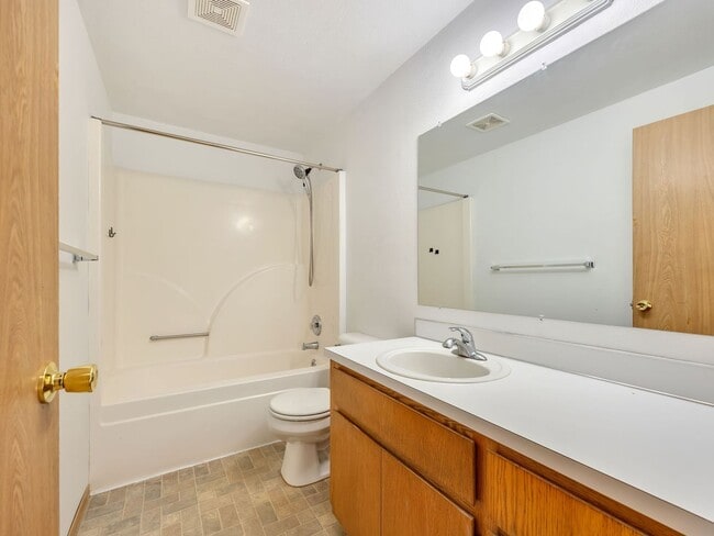 Building Photo - 1525 7th St