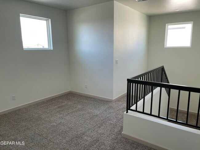 Building Photo - 14732 John McNeely Ave