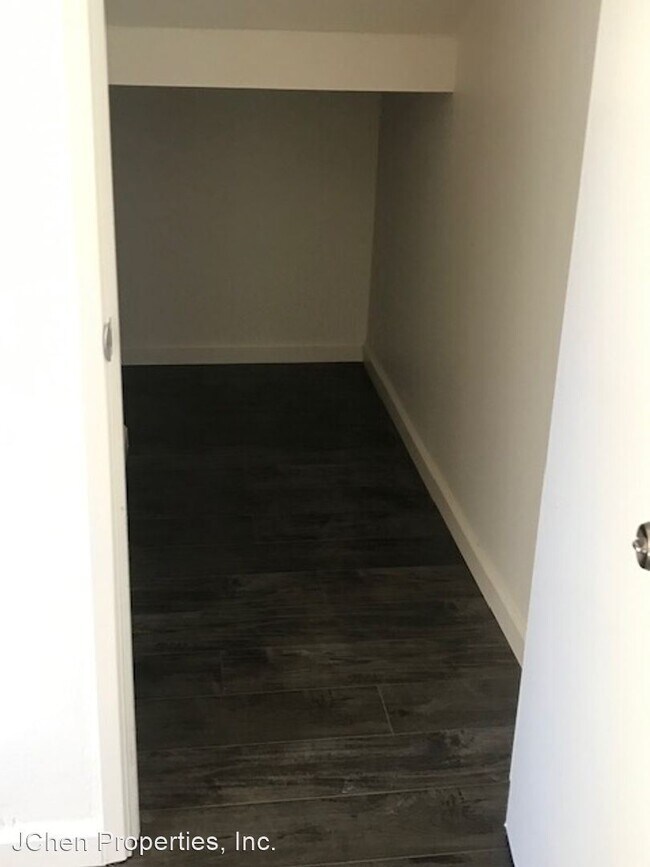 Building Photo - 4 br, 2.5 bath House - 951 Pullman Ct.