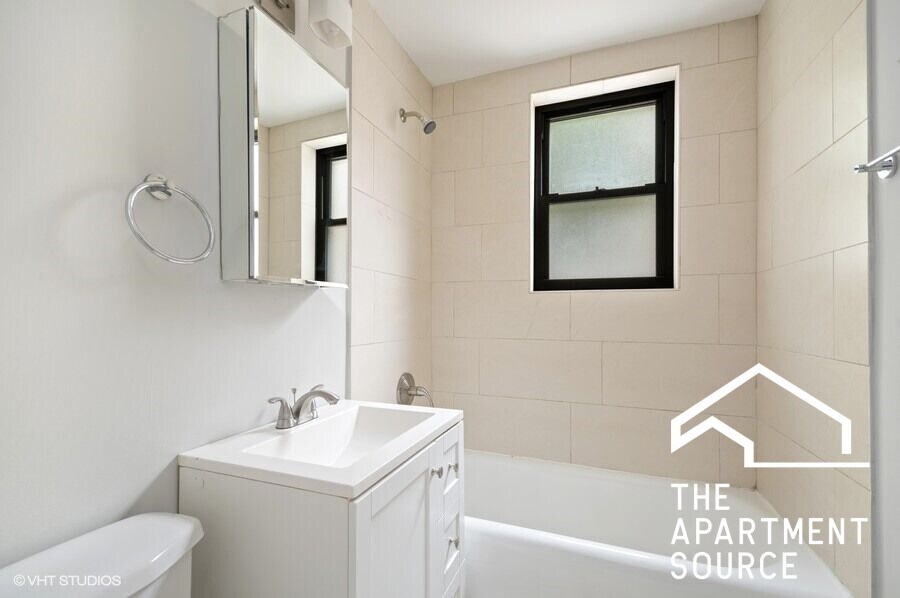 Building Photo - 4038 N Ashland Ave