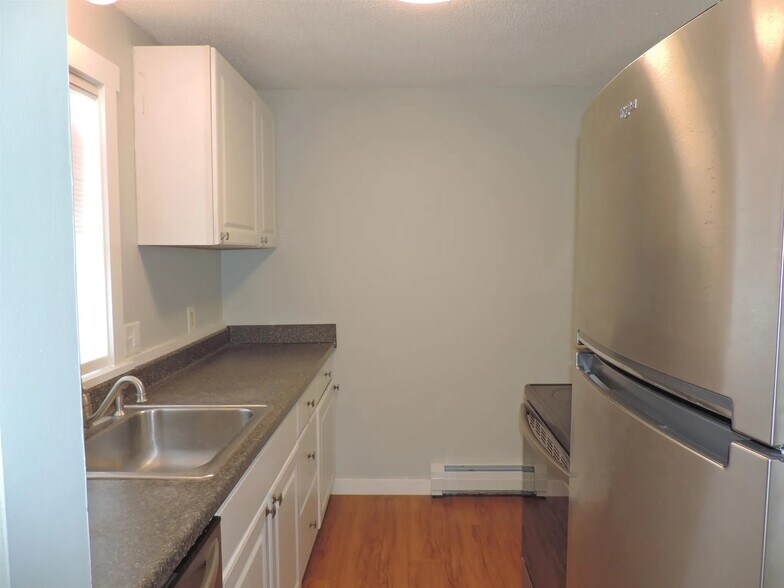 Building Photo - 34 Modena Dr