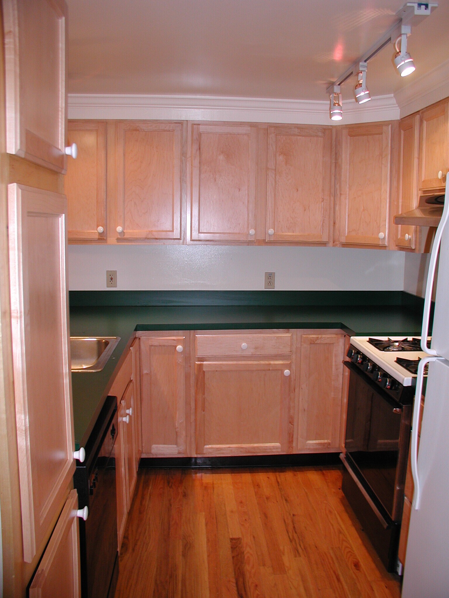 Building Photo - 309 N 37th St