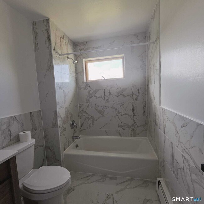 Building Photo - 124 Geddes Terrace