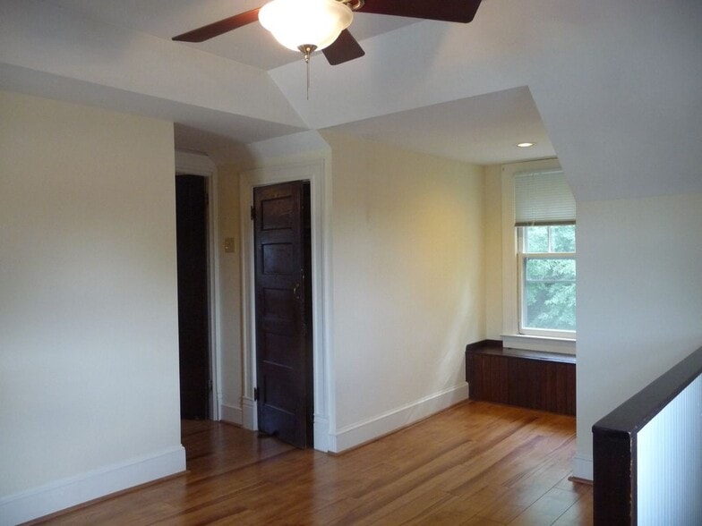 Building Photo - 1311 Sunken Rd