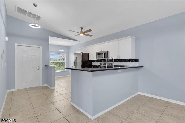 Building Photo - 5013 SW 16th Pl