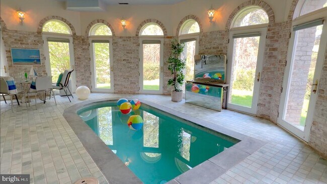 Building Photo - 1289 Ballantrae Farm Dr