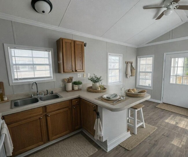 Building Photo - 1113 Chicago Bulls St