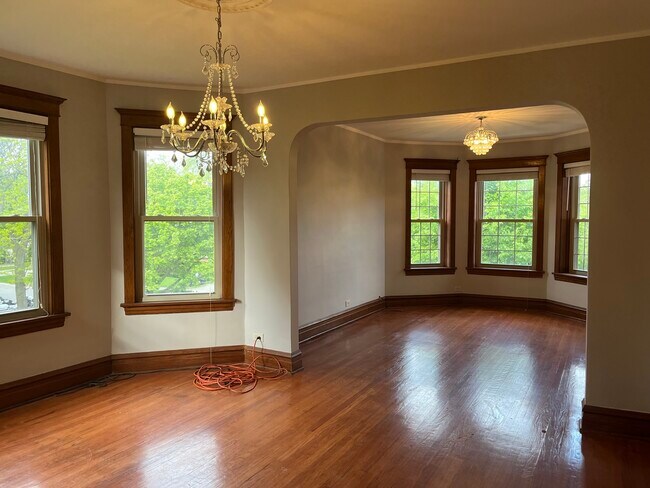 Building Photo - 8037 Floral Ave