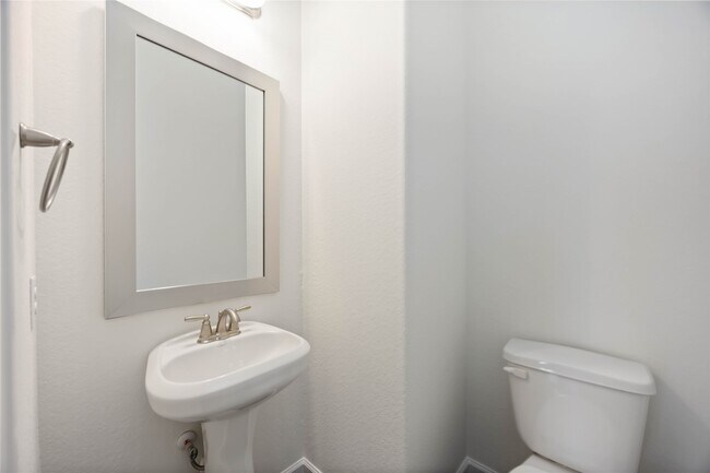 Building Photo - 4012 Centre Valley Ln