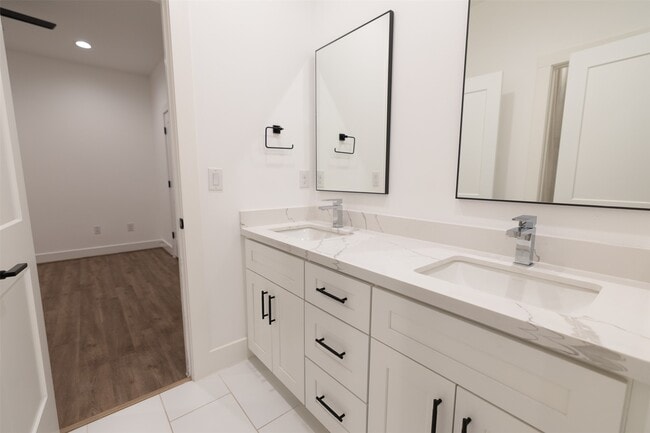 Building Photo - 1206 Hamblen St