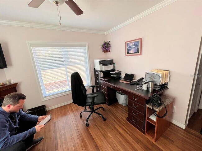 Building Photo - 2420 N Crystal Lake Dr