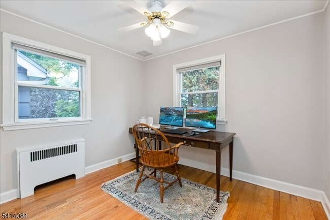 Building Photo - 460 Grove St